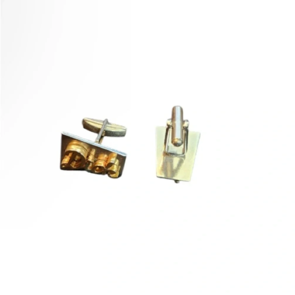 Men’s Vintage Gold and Silvertone Cufflinks